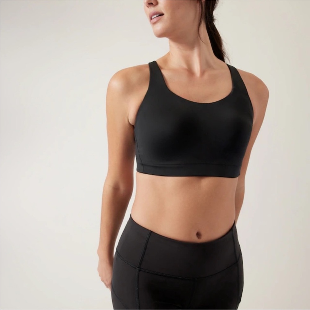 Athleta Advance Black Sports Bra Cardio Workout Supportive 32 DD 405744